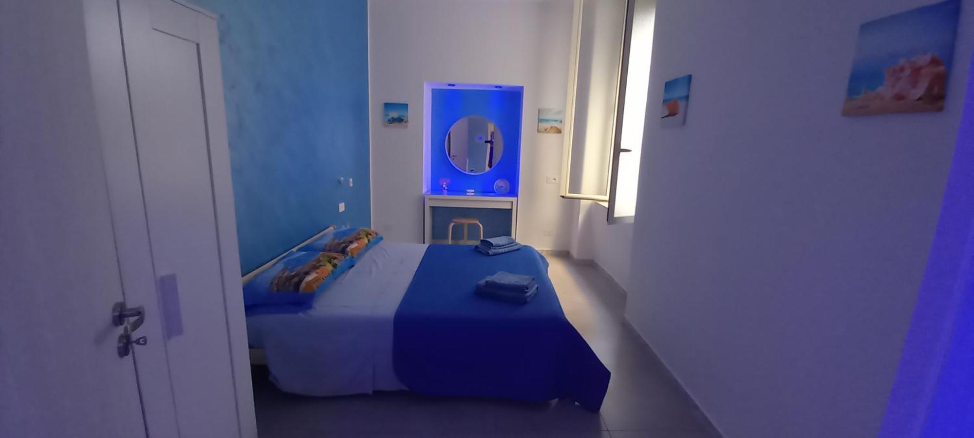 Casa Vacanze La Fenice Наполи Екстериор снимка
